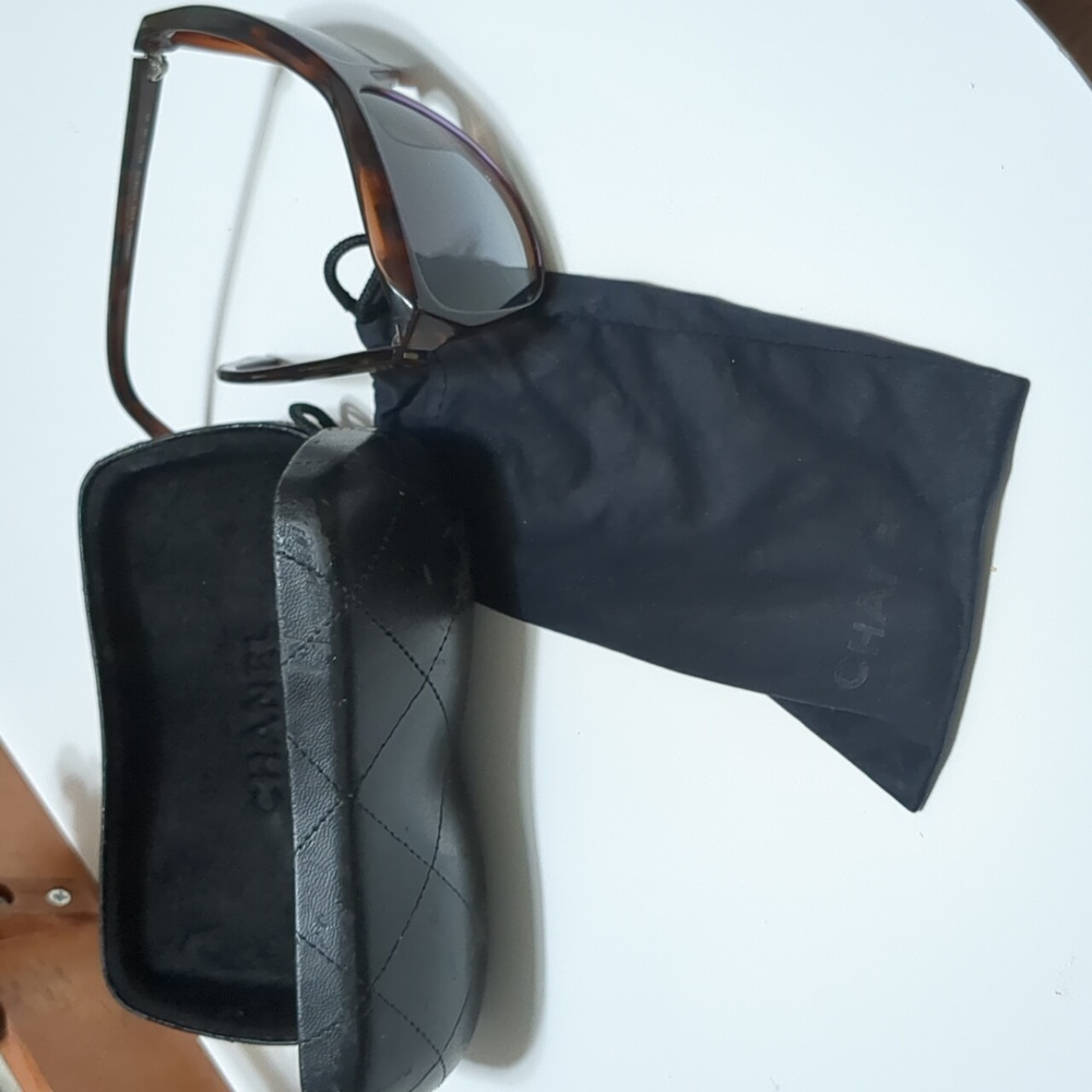 Chanel vintage sunglasses - Picture 6 of 7